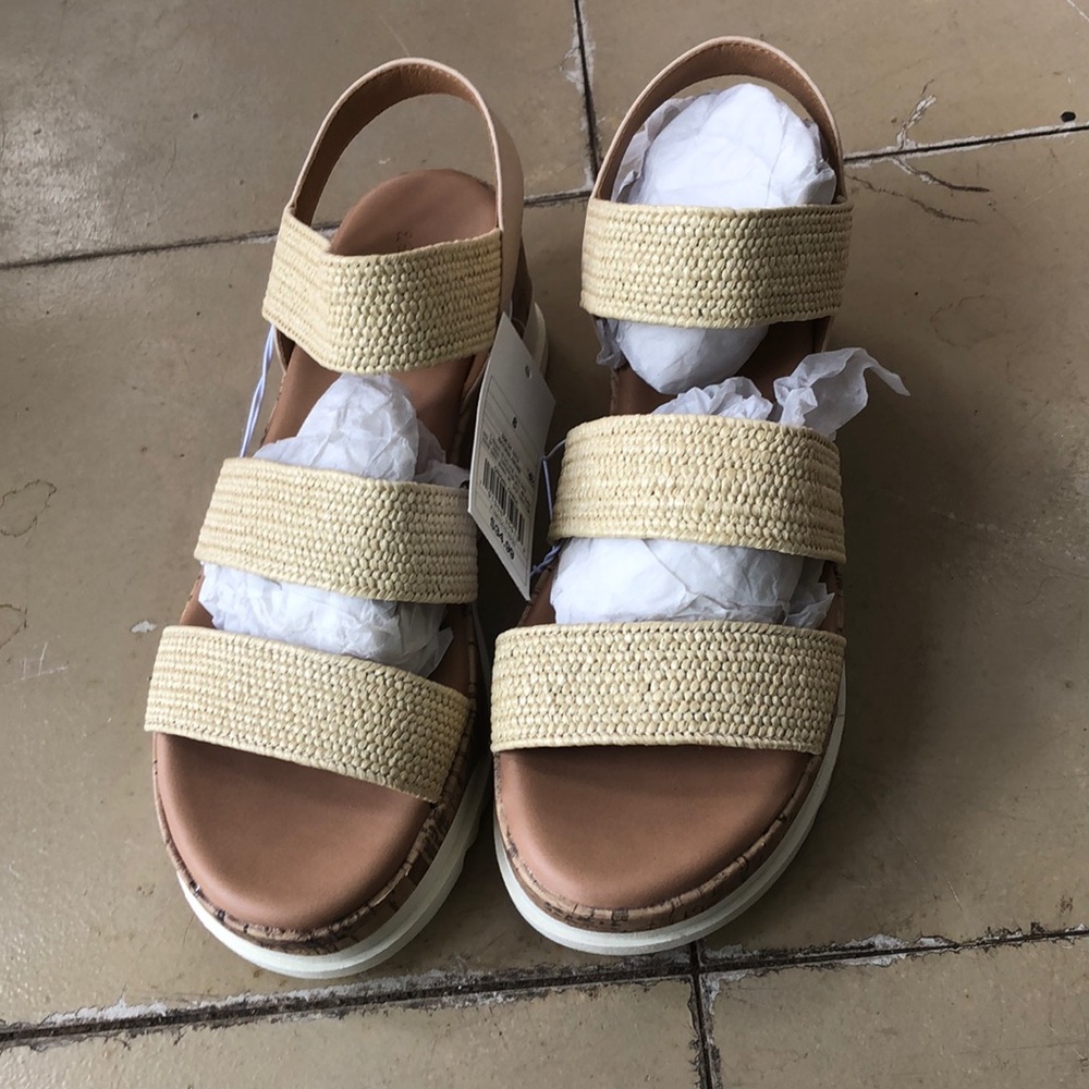 Women’s shoes